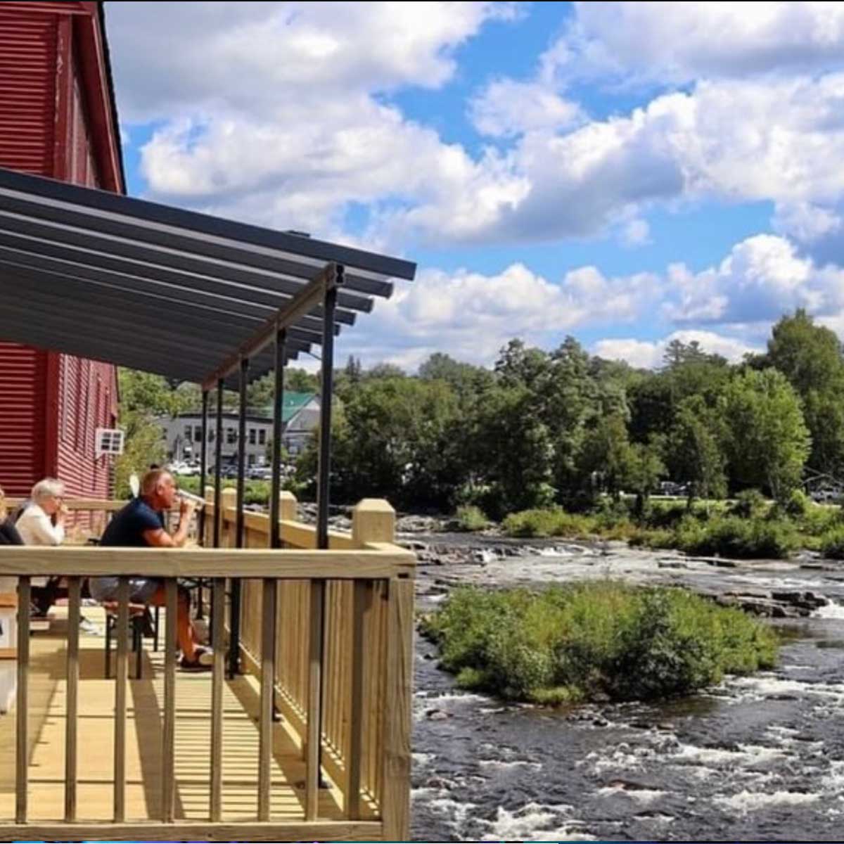 schillings-beer-deck Schilling Beer Riverside Patio
